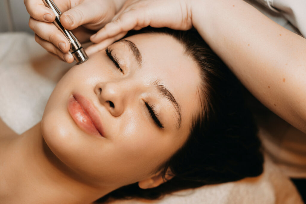 How Microneedling Boosts Collagen for Younger, Healthier-Looking Skin